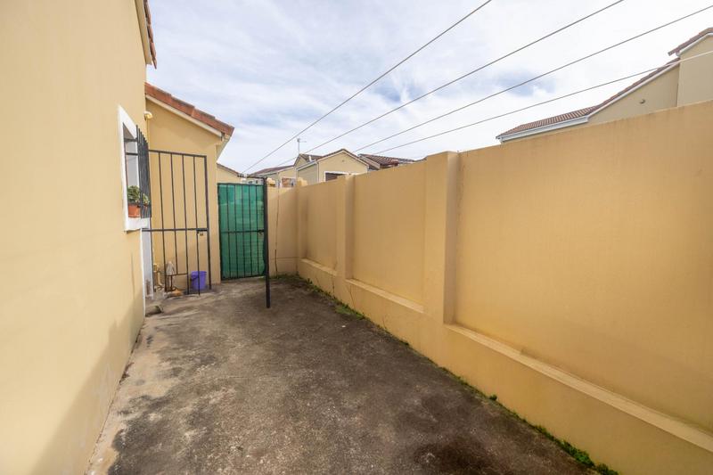 2 Bedroom Property for Sale in Grahamstown Eastern Cape